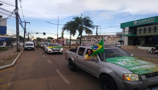 Evangélicos do Acre fazem carreata pela liberdade e contra decisão do STF